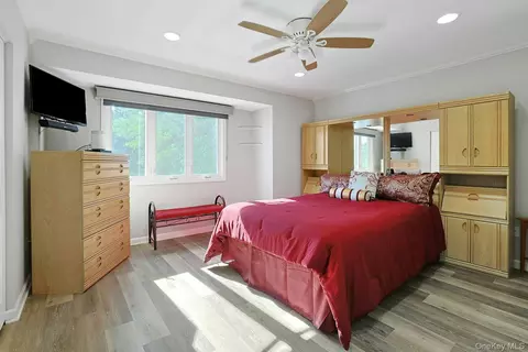 Bedroom - 3902 Hickory Ct, Peekskill, NY 10566 photo 1 of 2