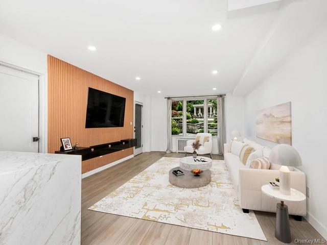 2750 Johnson Ave #4, New York, NY 10463