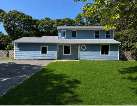 99 Ontario St, Port Jefferson Station, NY 11776