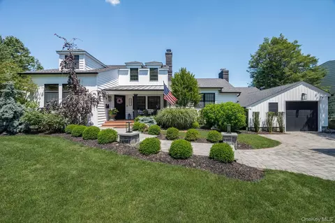 131 Fairview Rd, Massapequa, NY 11758