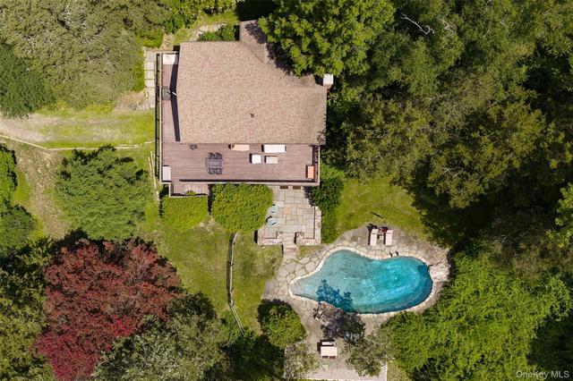 15 Horseshoe Ln, North East, NY 12546