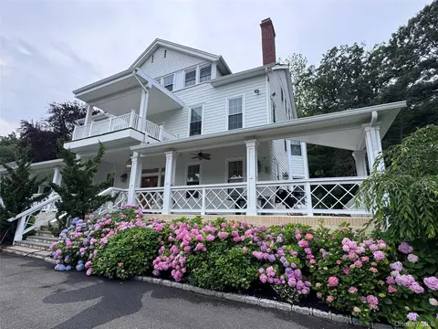 314 Mill Hill Rd, Mill Neck, NY 11765
