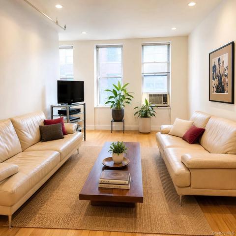 30 W 13th St #4A, New York, NY 10011