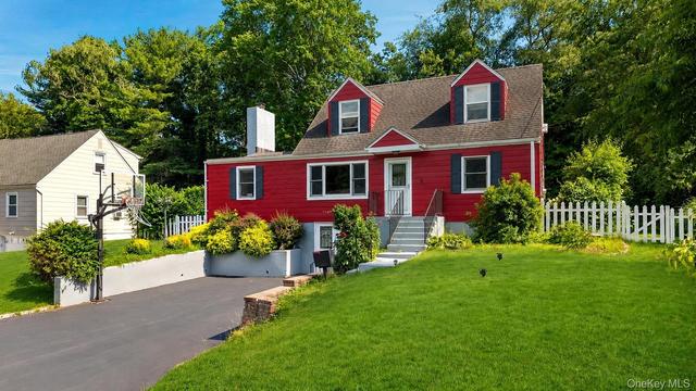 9 Cross Ln, Cortlandt, NY 10567