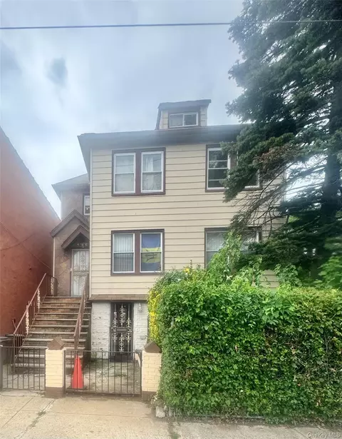 670 E 98th St, Brooklyn, NY 11236