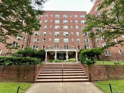 105-25 64th Ave #1H, New York, NY 11375