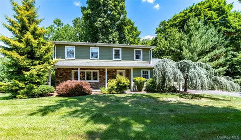 12 Sickletown Rd, Orangetown, NY 10965