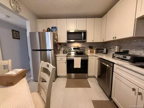 Kitchen - 4205 Fox Ln, Poughkeepsie, NY 12603 photo 3 of 3