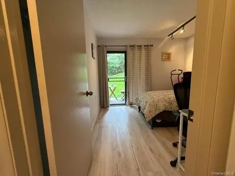 Bedroom - 4205 Fox Ln, Poughkeepsie, NY 12603 photo 4 of 5