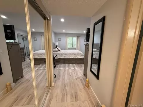 Entry Way - 4205 Fox Ln, Poughkeepsie, NY 12603 photo 5 of 5