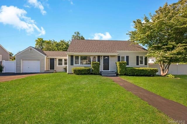 200 4th Ave, East Northport, NY 11731