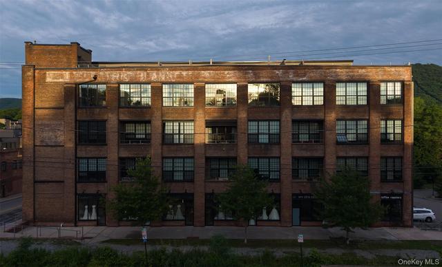 1 E Main St #402, Beacon, NY 12508