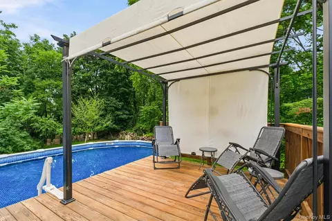 Exterior - 10 Concord Rd, Fishkill, NY 12524 photo 6 of 8