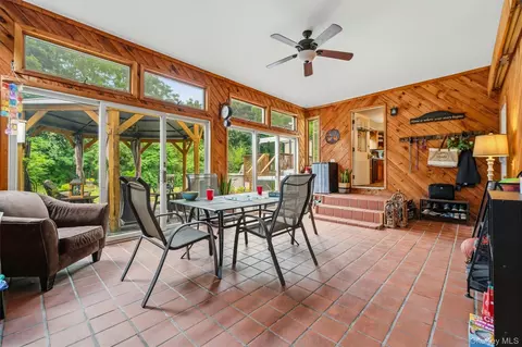 Exterior - 10 Concord Rd, Fishkill, NY 12524 photo 2 of 8