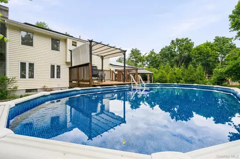 Exterior - 10 Concord Rd, Fishkill, NY 12524 photo 7 of 8