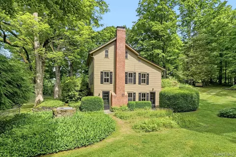 91 Slate Quarry Rd, Rhinebeck, NY 12572