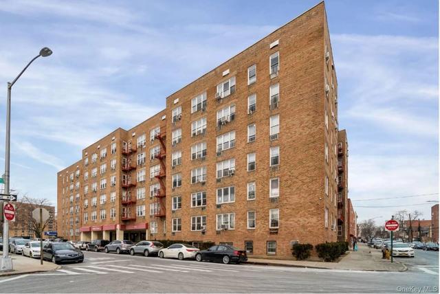 59-21 Calloway St #4T, New York, NY 11368