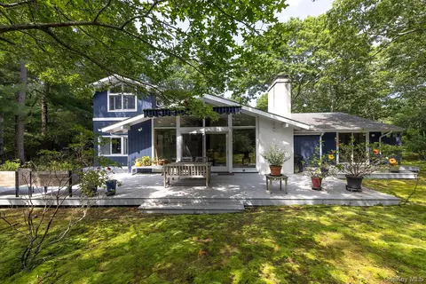 197 Two Holes Water Rd, East Hampton, NY 11937