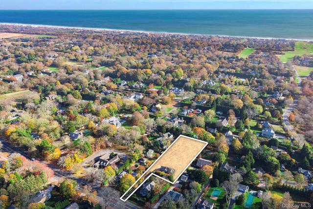 88 Pantigo Rd, East Hampton, NY 11937
