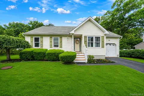 358 Tyler Ave, Miller Place, NY 11764
