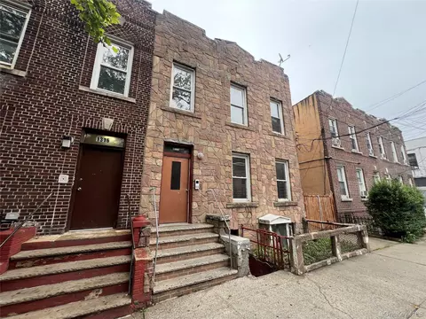 1314 Stratford Ave, New York, NY 10472