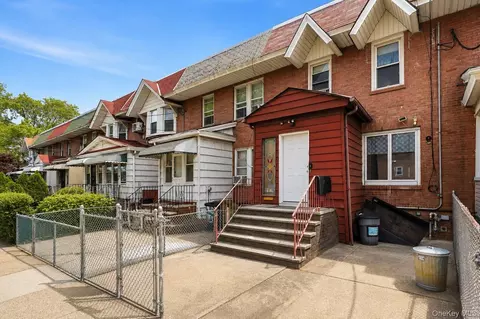 9115 95th St, New York, NY 11421