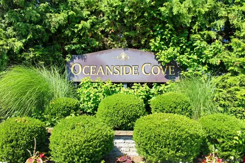 100 Daly Blvd # 712, Oceanside, NY 11572