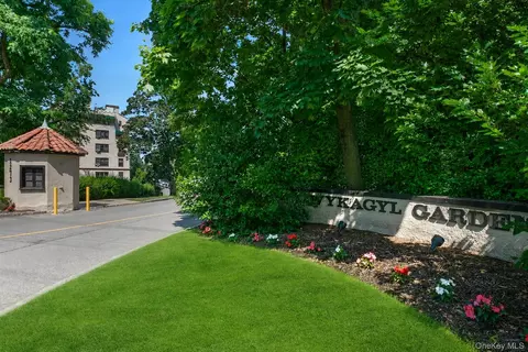 1273 N Avenue Entry 8 Ave #2F, New Rochelle, NY 10804