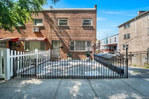 2067 Chatterton Ave, New York, NY 10472