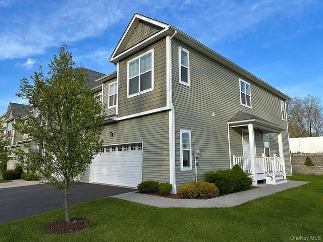 31 Magnolia Park Rd, Middletown, NY 10940