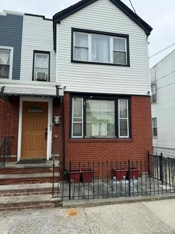 10518 95th Ave, New York, NY 11416
