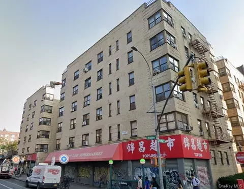 82-01 Britton Ave #5K, Elmhurst, NY 11373