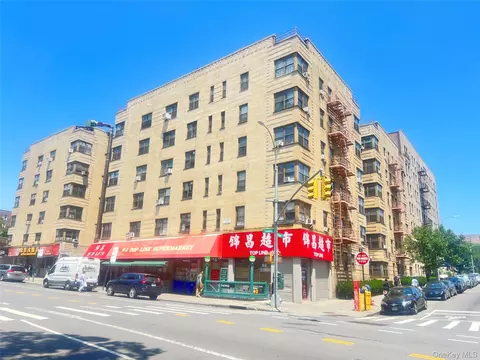82-01 Britton Ave #5K, Elmhurst, NY 11373