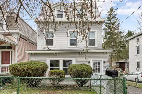 44 Glenwood Ave, Poughkeepsie, NY 12603