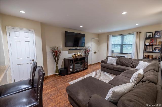 136-35 68th Dr #A, Kew Gardens Hills, NY 11367