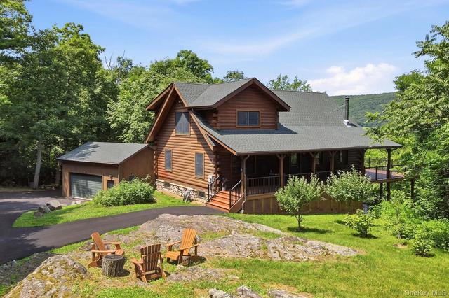 8 Mckinley Ave, Greenwood Lake, NY 10925
