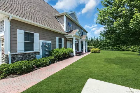 Other - 45104 Silver Birch Ln, Plainview, NY 11803 photo 3 of 20