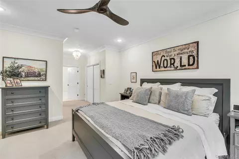 Bedroom - 45104 Silver Birch Ln, Plainview, NY 11803 photo 2 of 10