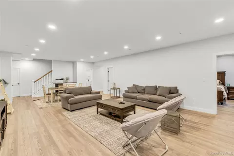 Other - 45104 Silver Birch Ln, Plainview, NY 11803 photo 12 of 20