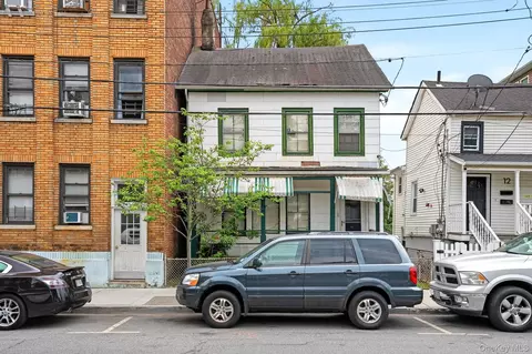 10 Clinton St, Greenburgh, NY 10591