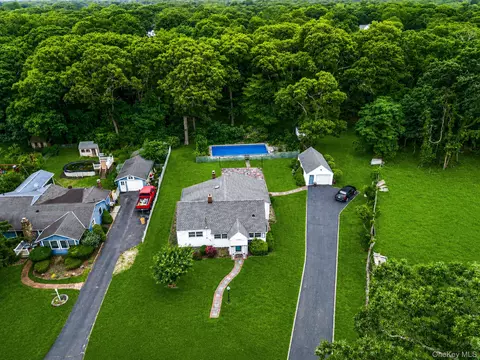 View/Area - 1 E Jackwill Rd, Brookhaven, NY 11772 photo 1 of 5