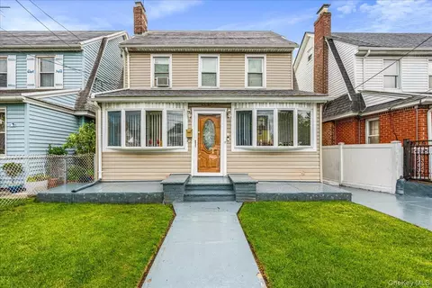 212-16 93rd Ave, New York, NY 11428