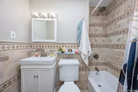 40 W 4th St #7, Patchogue, NY 11772 photo 15