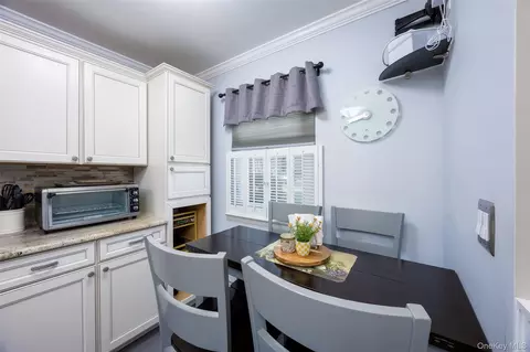 40 W 4th St #7, Patchogue, NY 11772 photo 8