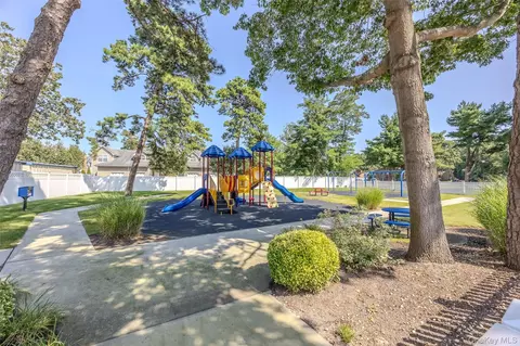 40 W 4th St #7, Patchogue, NY 11772 photo 29