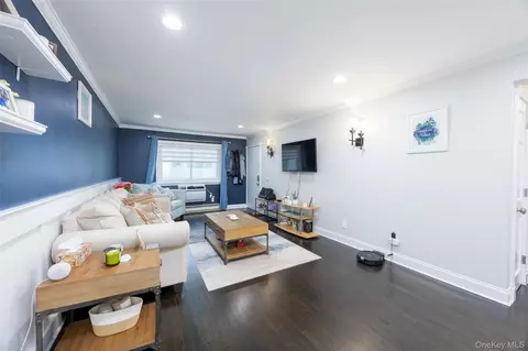 40 W 4th St #7, Patchogue, NY 11772 photo 12