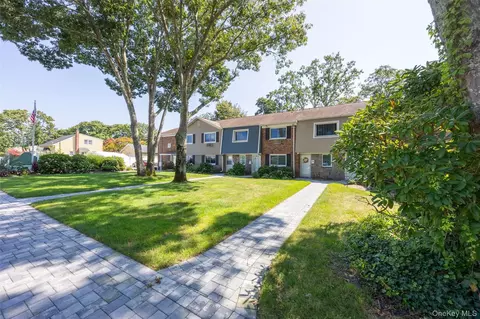 40 W 4th St #7, Patchogue, NY 11772 photo 1