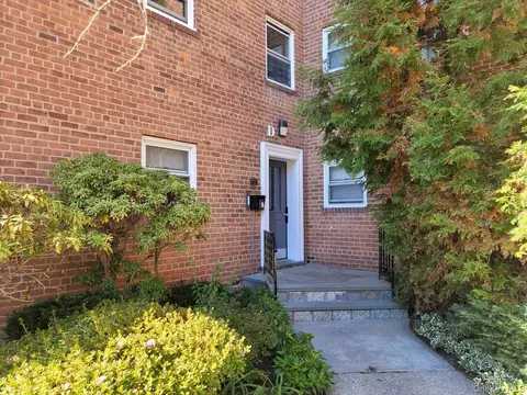 330 S Broadway #D9, Greenburgh, NY 10591