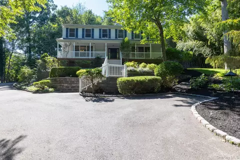 6 Cedar Dr, Stony Brook, NY 11790