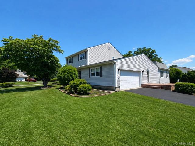 10 Tioken Rd, Ramapo, NY 10977